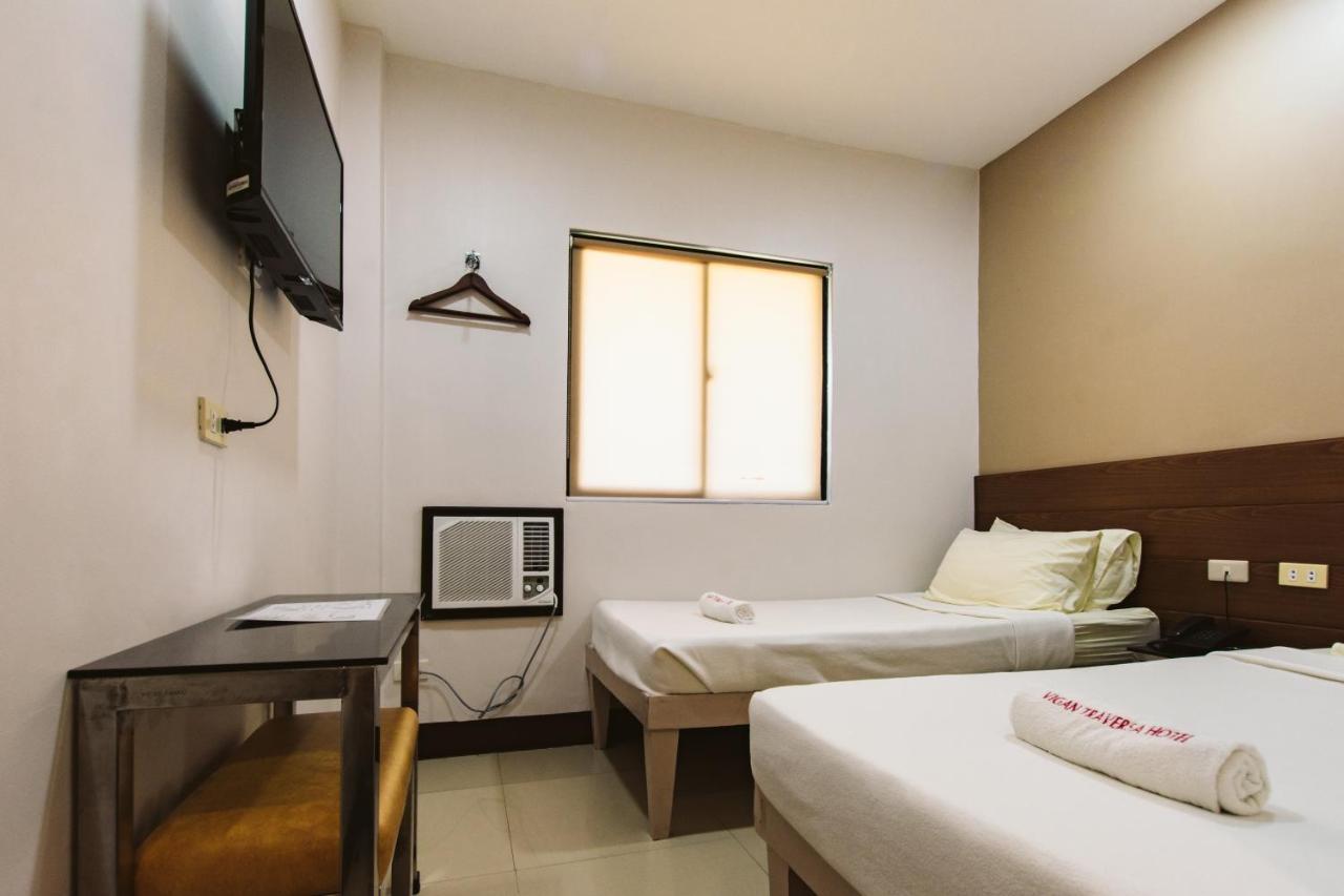 Vigan Traversa Hotel Bagian luar foto