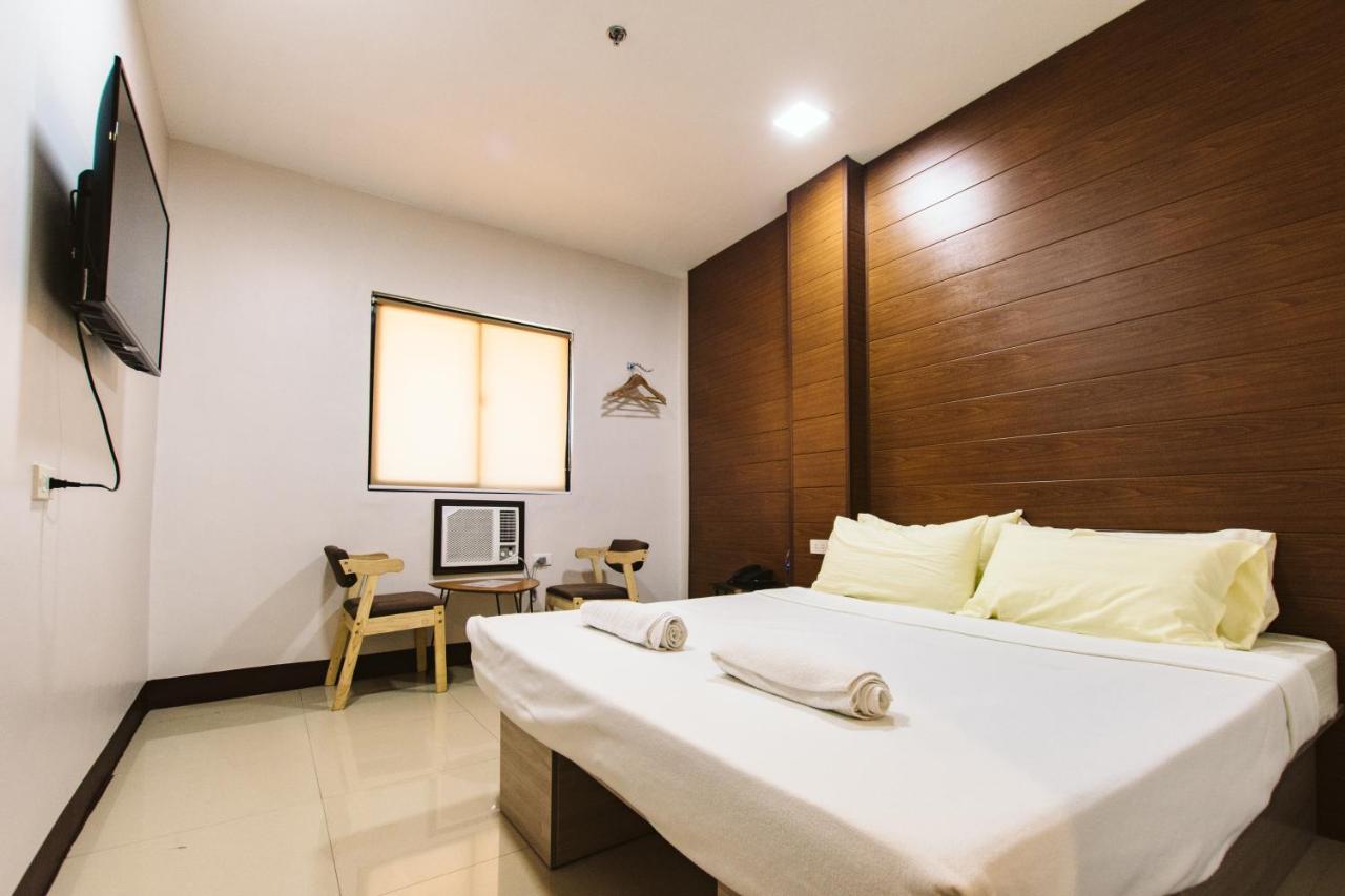 Vigan Traversa Hotel Bagian luar foto