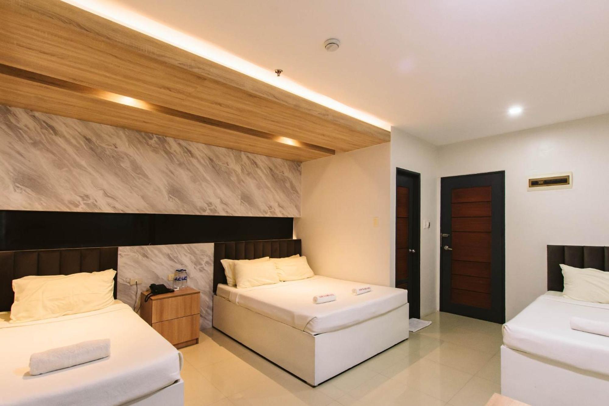 Vigan Traversa Hotel Bagian luar foto